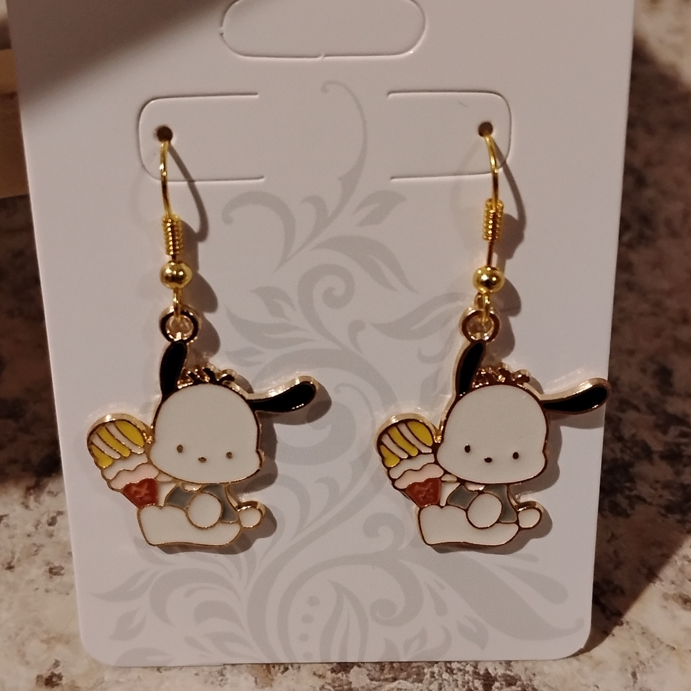 Pochocco earrings (hello kitty)